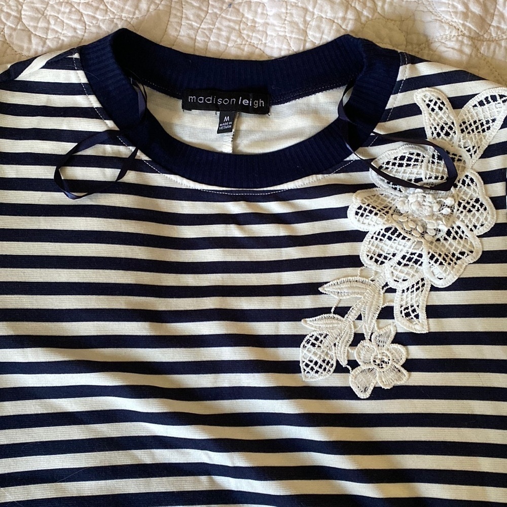 MADISON LEIGH Blue White Stripe Tshirt Dress Size Medoum Short Sleeve Crew Neck - Picture 3 of 4